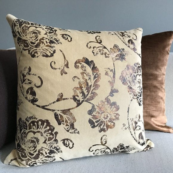 Metallic Flowers, Pillow Cover 20" x 20" - Picture 1 of 2